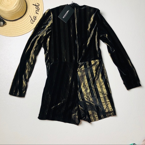 Pretty Little Thing Velvet Stripe Plunge Playsuit - Picture 9 of 12